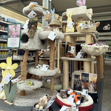 Osterbaum im Dehner-Markt Neunkirchen